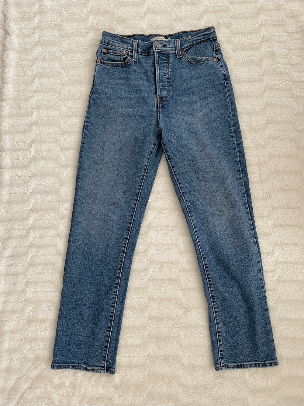 Levi's High-Rise Straight Leg Jeans — Medium Blue